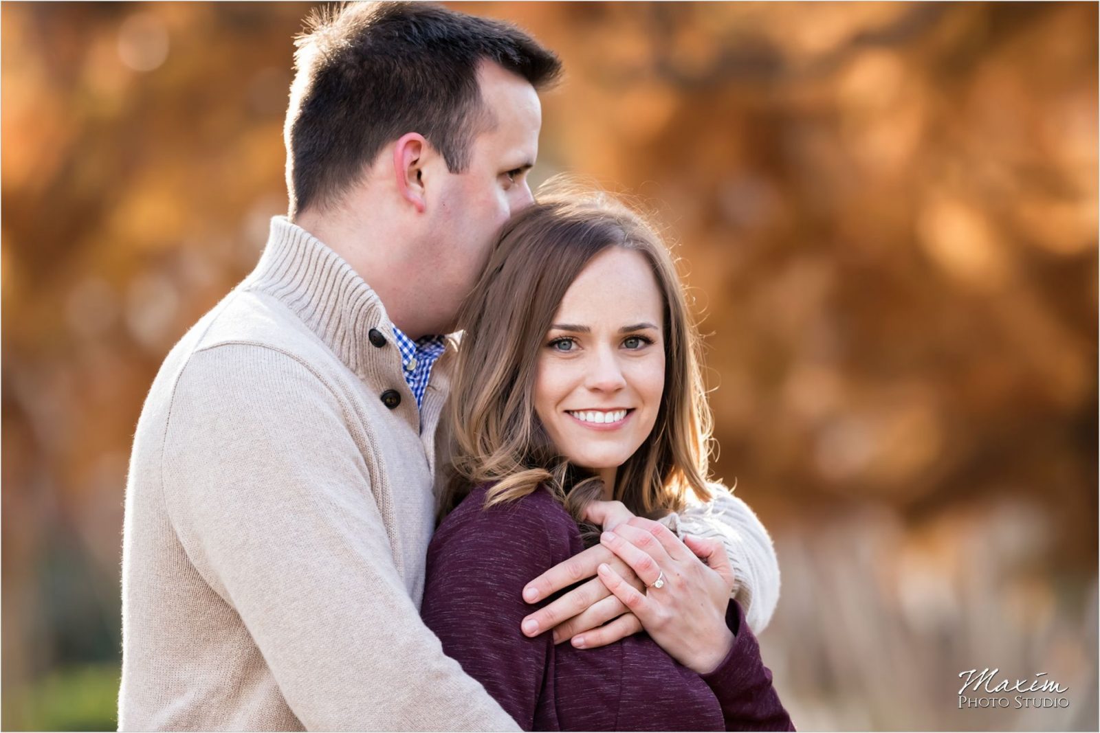 Eden Park Cincinnati Fall engagement couple