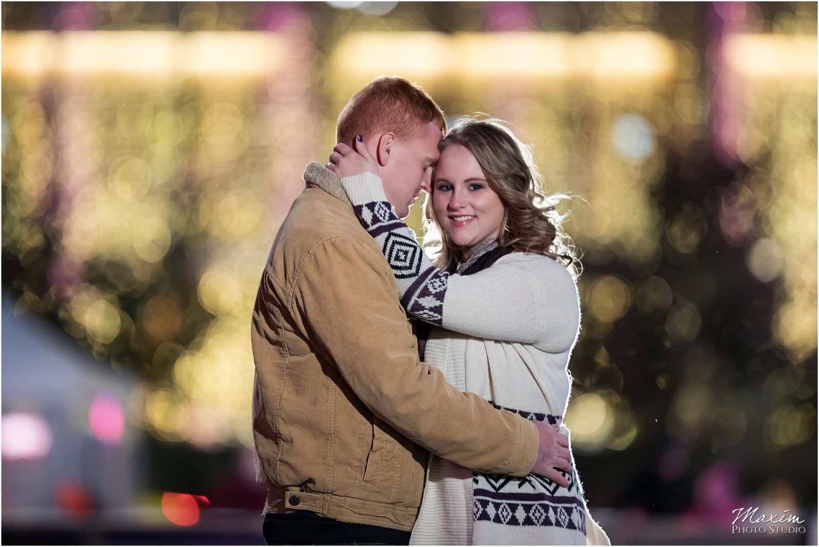 Fountain Square Cincinnati Engagement, Cincinnati night Engagement