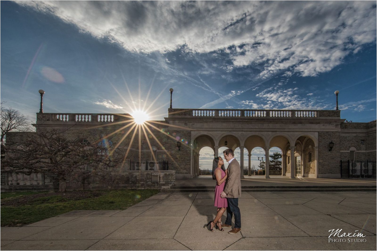 Cincinnati Wedding Photographers Ault Park Pavilion Engagement sunburst