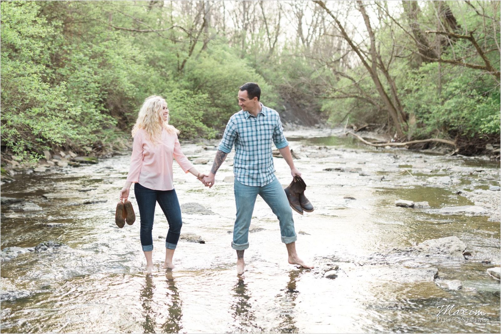 Lebanon Ohio Engagement couple water