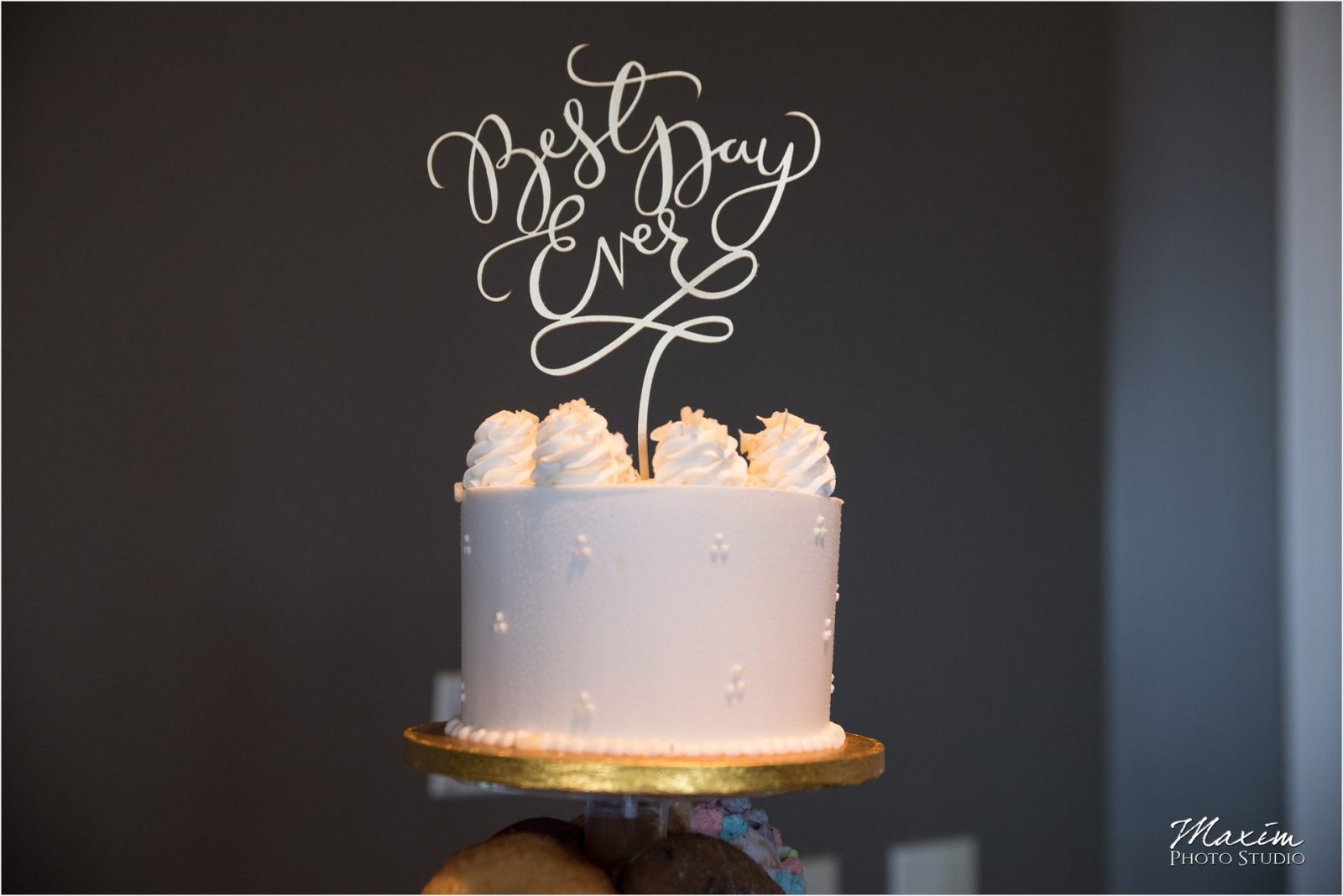 A Spoon Fulla Sugar Drees Pavilion Wedding Cake
