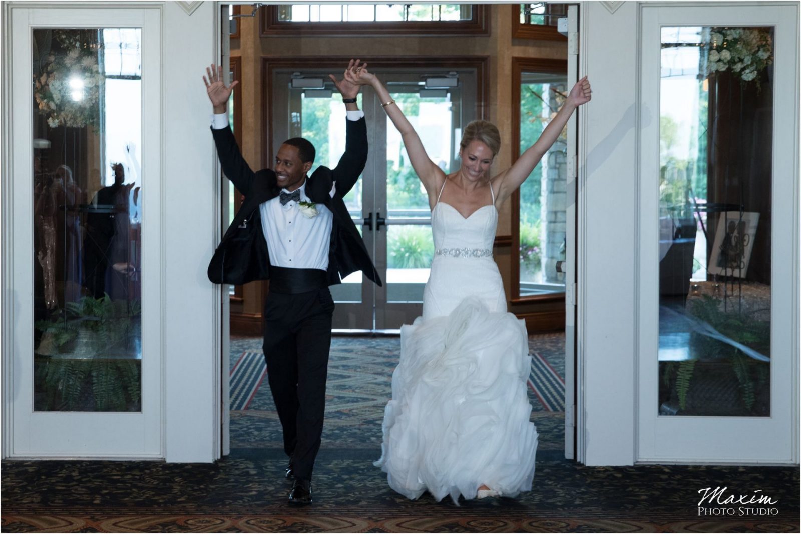 Cincinnati Wedding Photographers Drees Pavilion Wedding Reception entrance