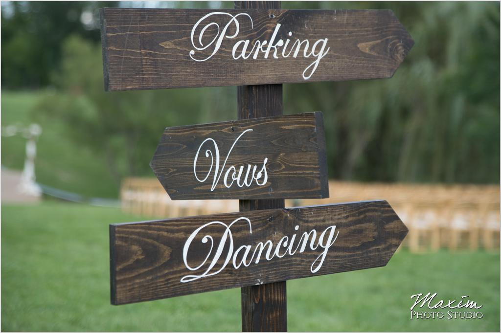 Ohio country horse farm wedding sign