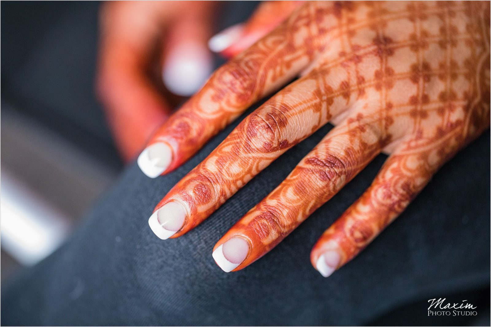 Cincinnati Wedding Indian Photography Henna Bride
