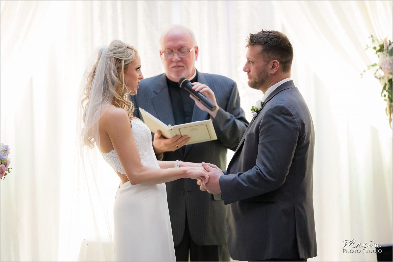 Cincinnati Marriott Rivercenter, Wedding Ceremony, Party Pleasers, Best Kentucky Wedding Photography