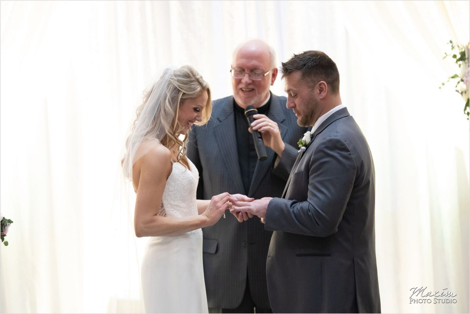 Cincinnati Marriott Rivercenter, Wedding Ceremony, Party Pleasers, Best Kentucky Wedding Photography, Ring Exchange