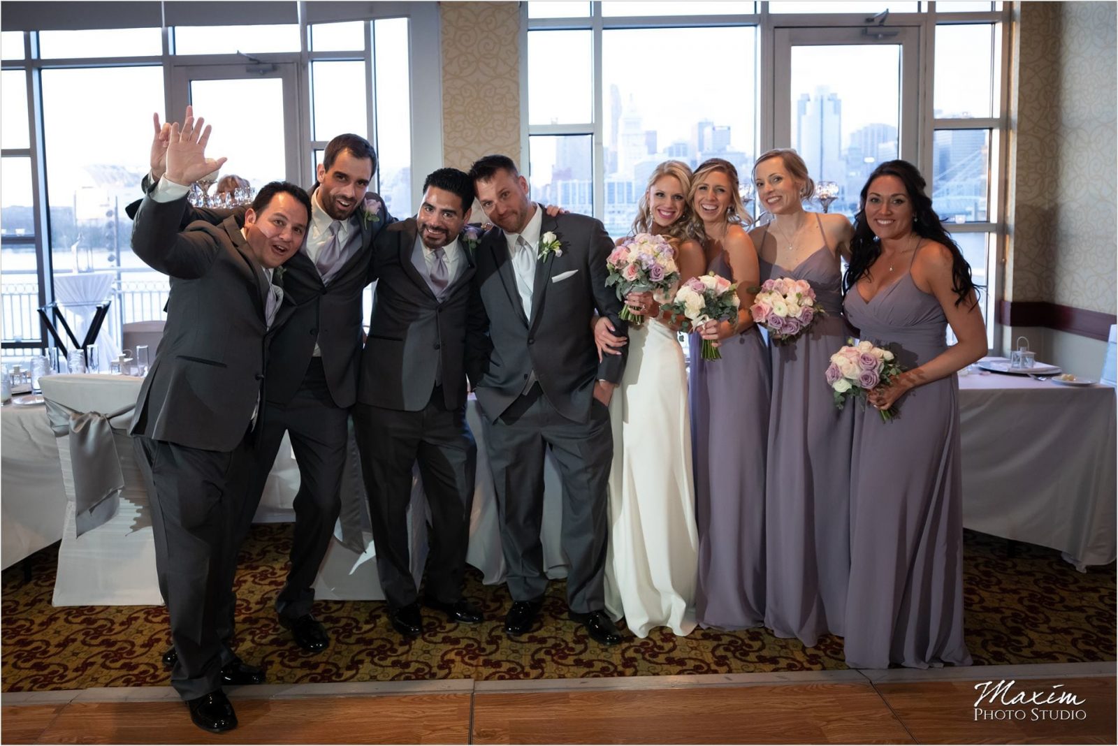 Cincinnati Marriott Rivercenter, Covington Wedding, Cincinnati skyline, Wedding Reception, Bridal Party