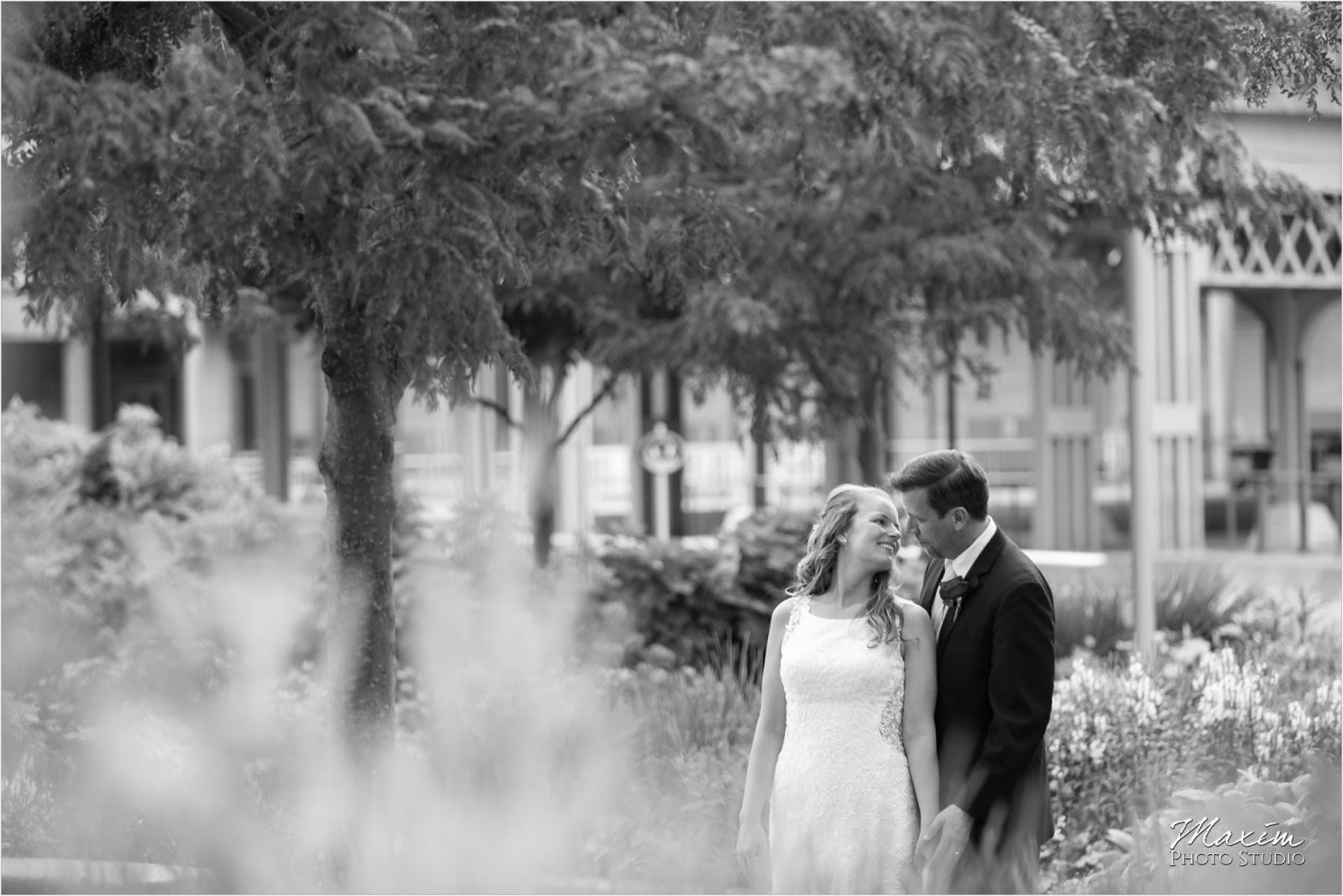 Smale Riverfront Park Cincinnati Wedding