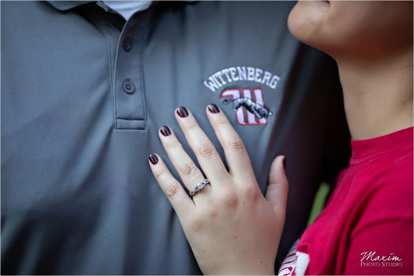 Dayton-Engagement-Photographer