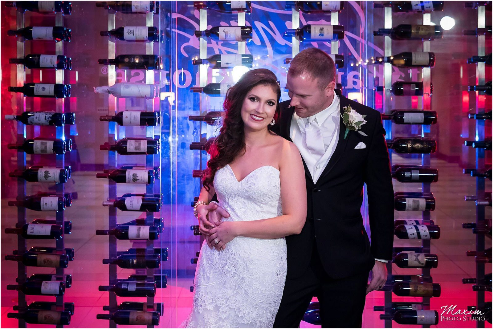 Cincinnati best wedding Photographers, Centre Park of West Chester, Cincinnati Wedding Reception, Bride Groom