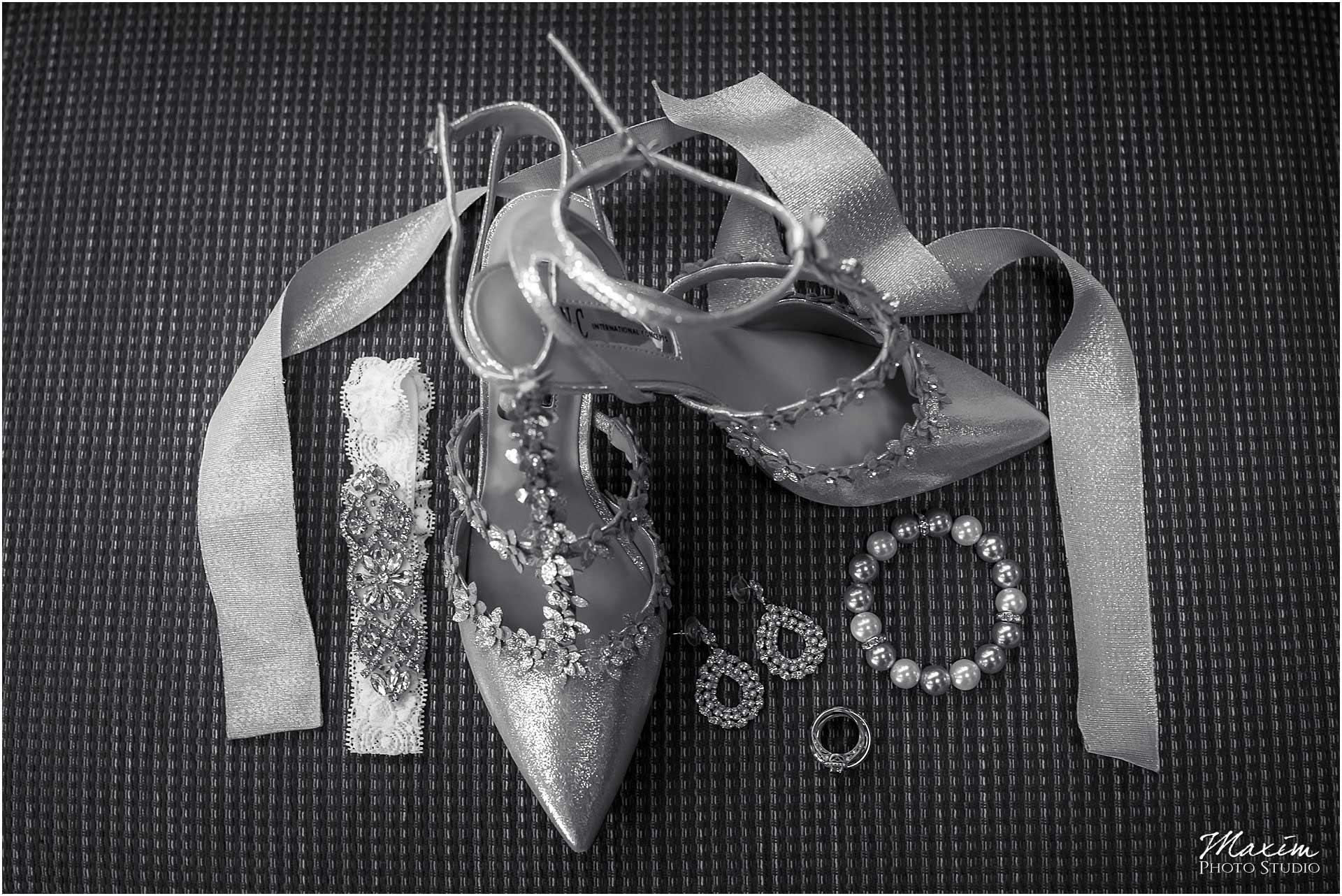 Faith Community UMC, West Chester Ohio Wedding, Bride Preparations, Wedding shoes