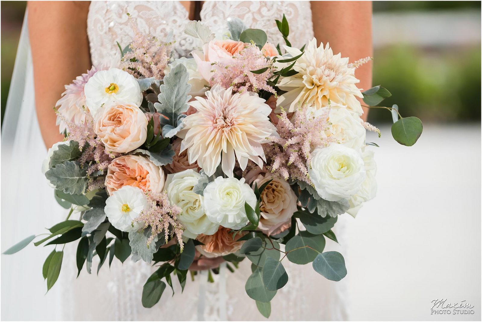 Greenacres Art Center, Cincinnati Wedding, Cincinnati Bride, Floral Verde Flowers