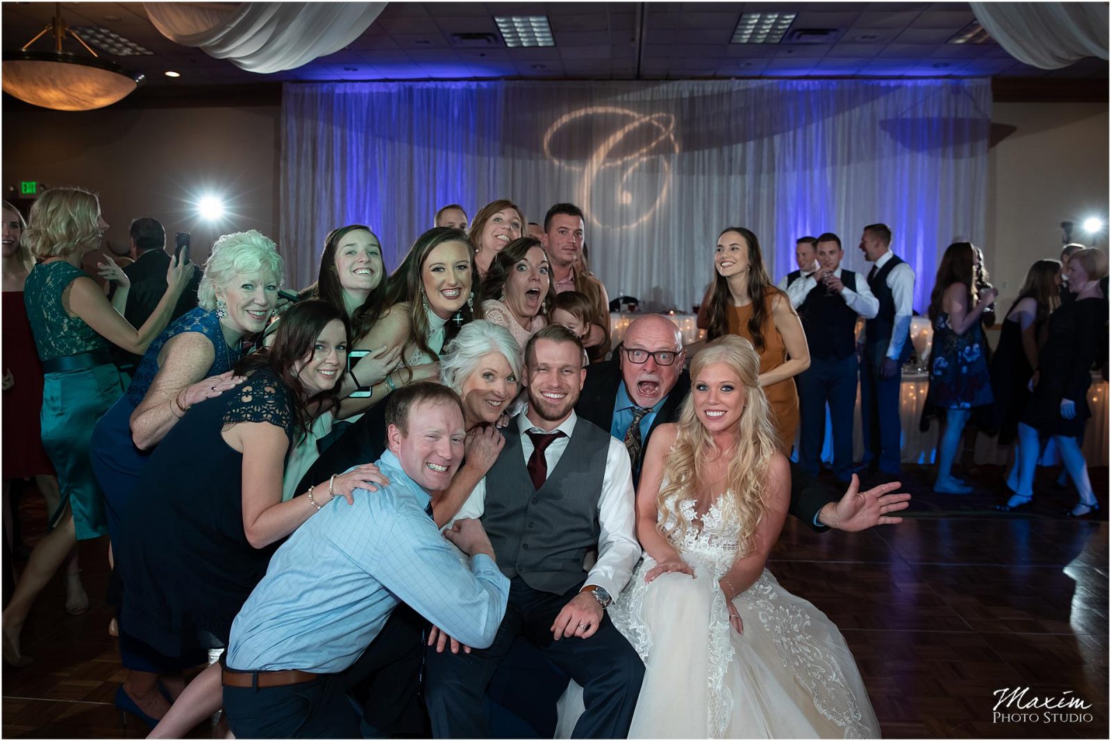 Holiday Inn Airport Wedding, Kentucky Wedding Photographer, Wedding Reception Photo Bomb