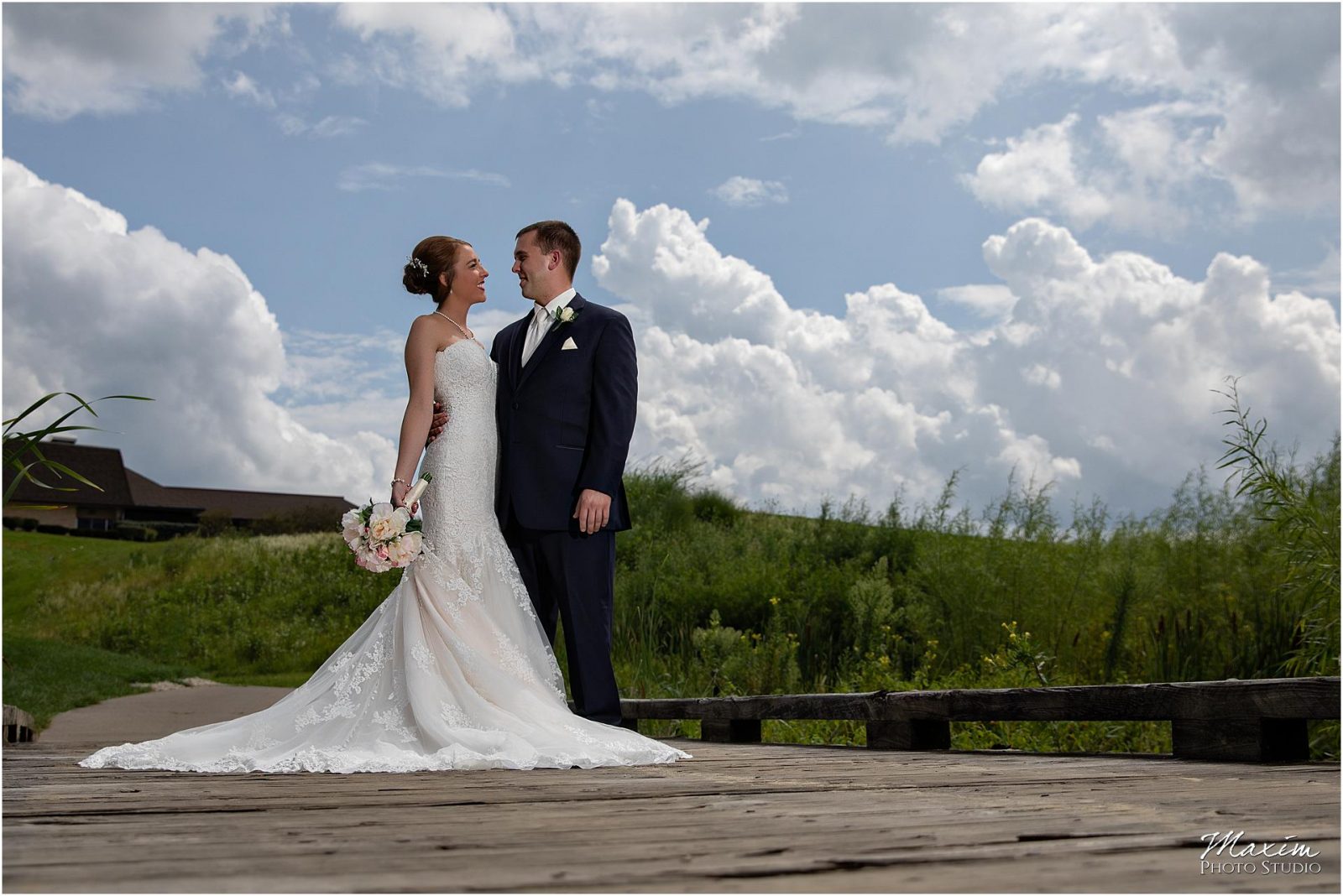 Oasis Conference Center, Cincinnati Wedding Photography, Bride Groom
