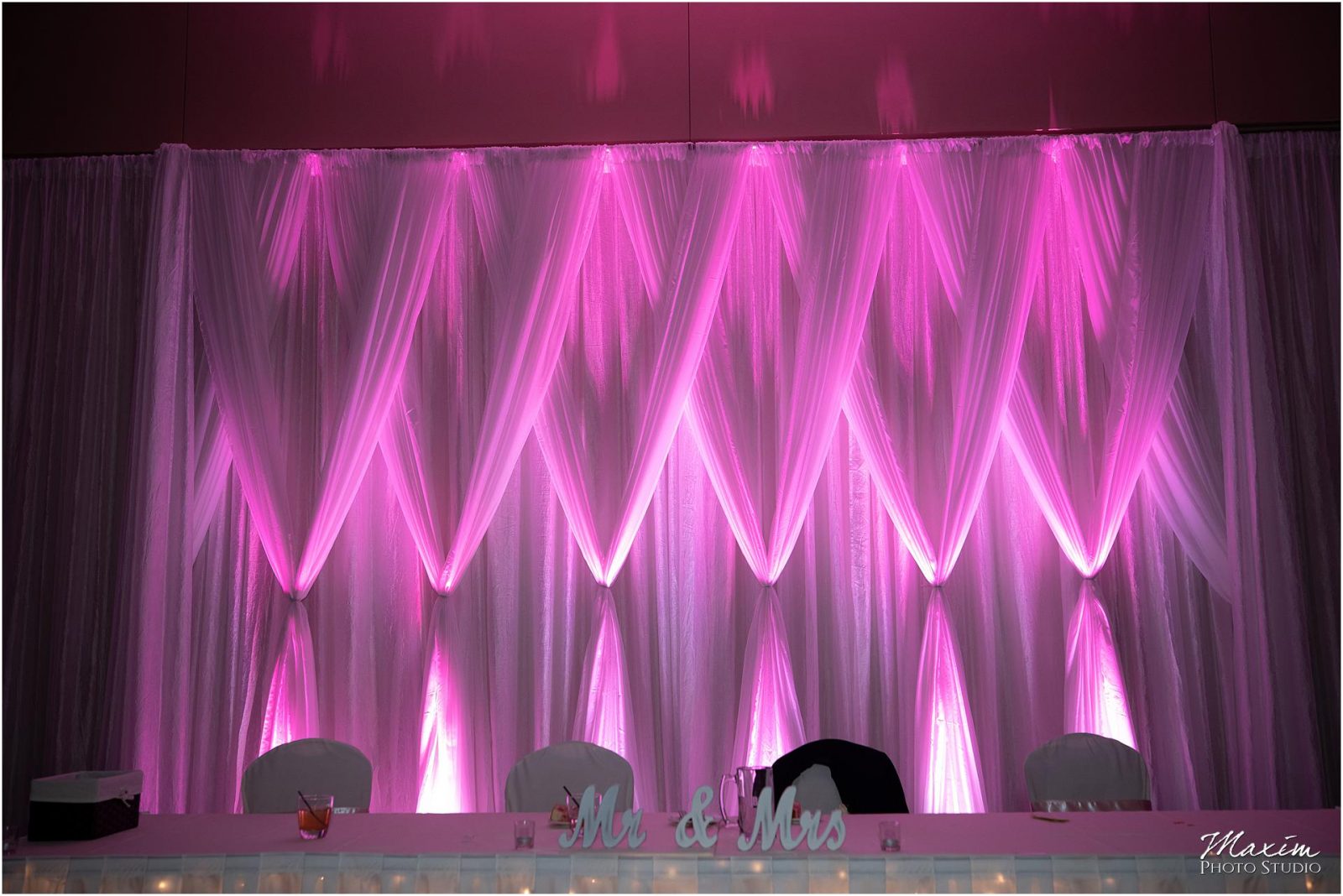 Oasis Conference Center, Cincinnati Wedding Photography, Wedding Reception lighting