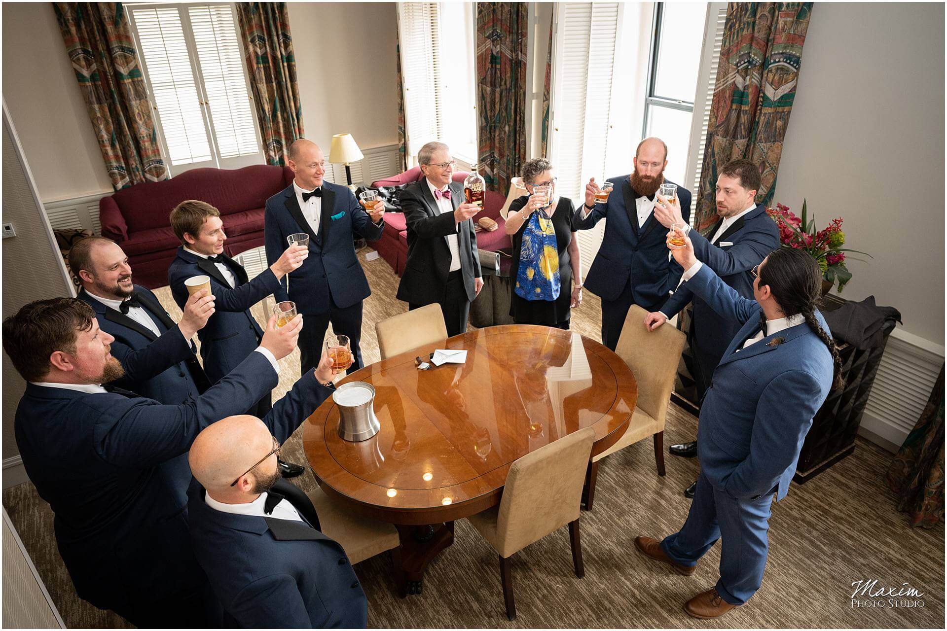 Hilton Netherland Plaza groomsmen toasts