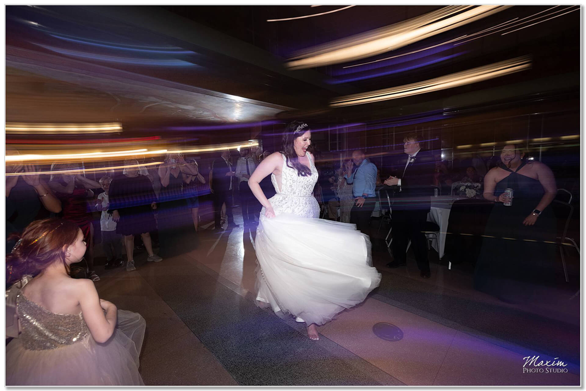 Cincinnati Museum Center Reception dancing bride