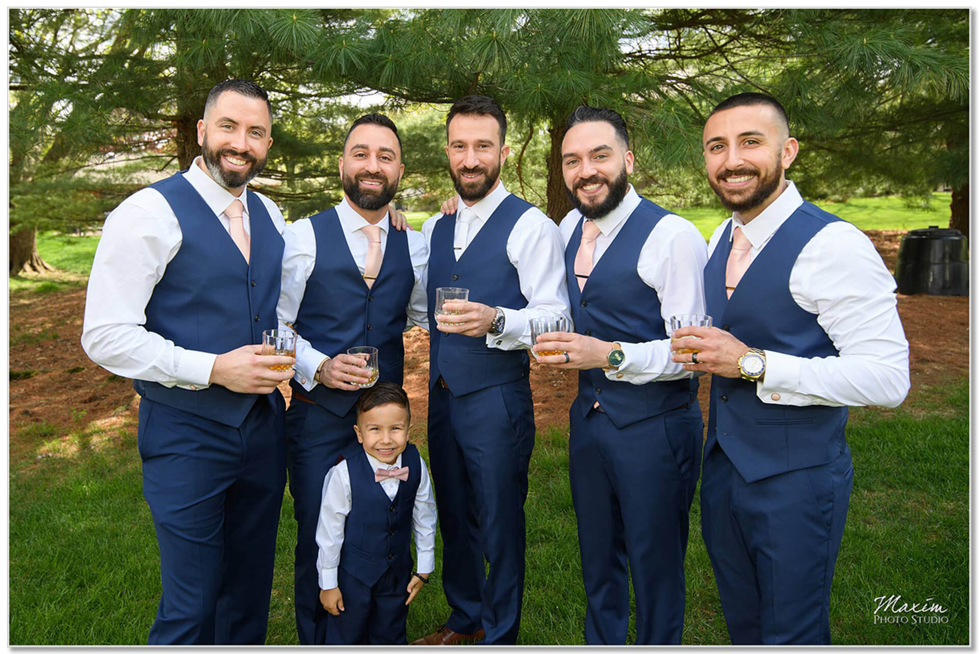 Cincinnati Lebanese wedding groomsmen pictures 