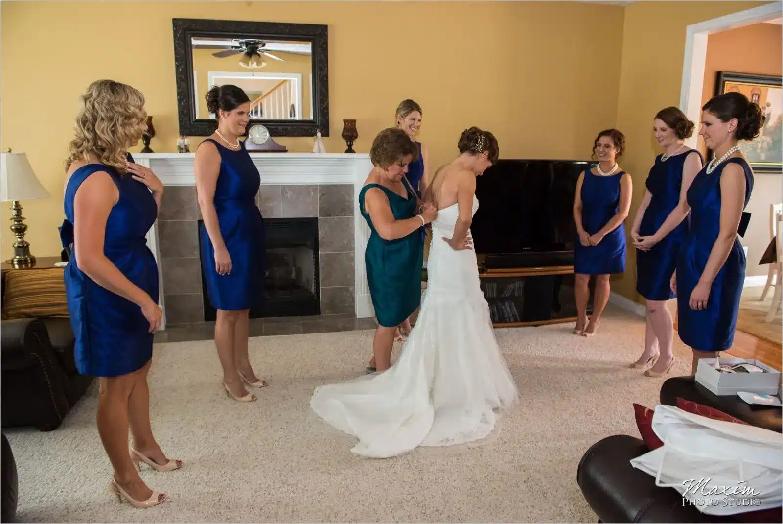 Cincinnati Wedding Photographers Cooper Creek Center Wedding Reception lm 07