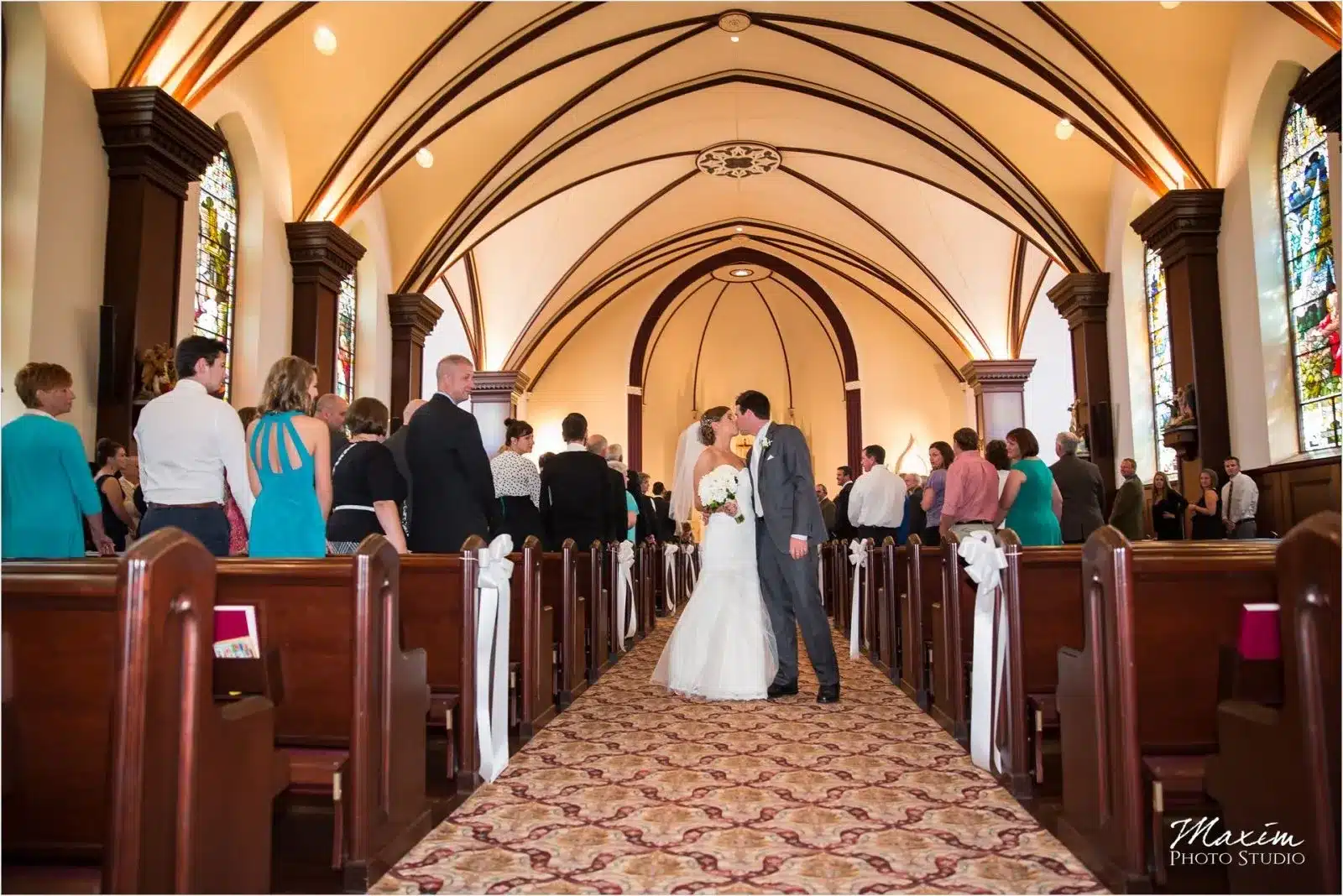 Cincinnati Wedding Photographers Cooper Creek Center Wedding Reception lm 16