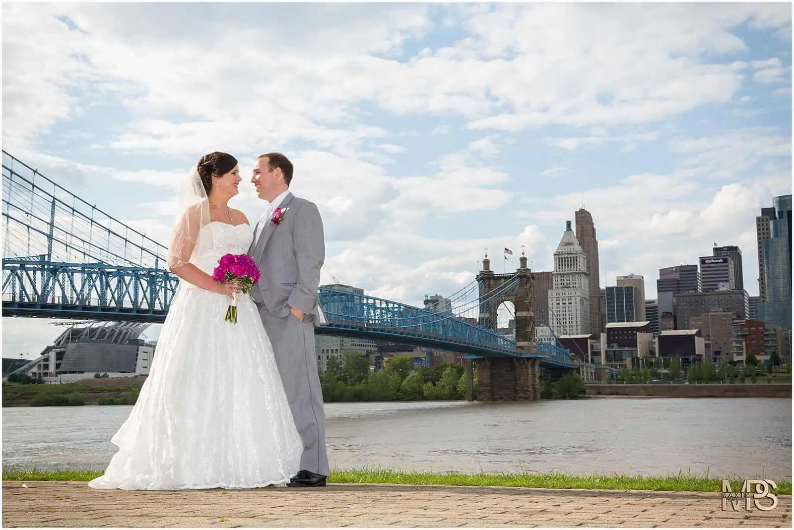 Cincinnati Wedding Photographers Eden Park wedding pictures