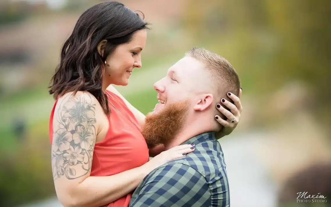 Cox Arboretum Dayton engagement couple