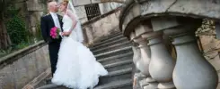 Dayton Art Institute wedding couple on stairs